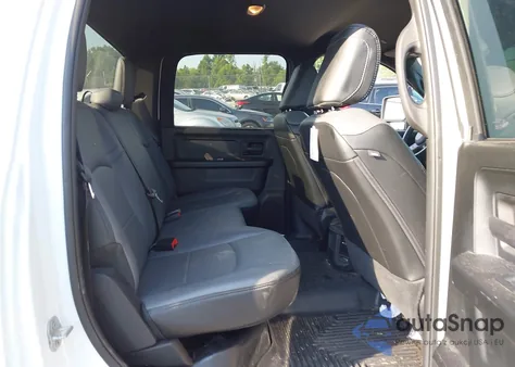 2024 Ram 2500 Tradesman 4X2 8' Box z USA, uszkodzony, nr VIN 3C6UR4HJ0RG339921